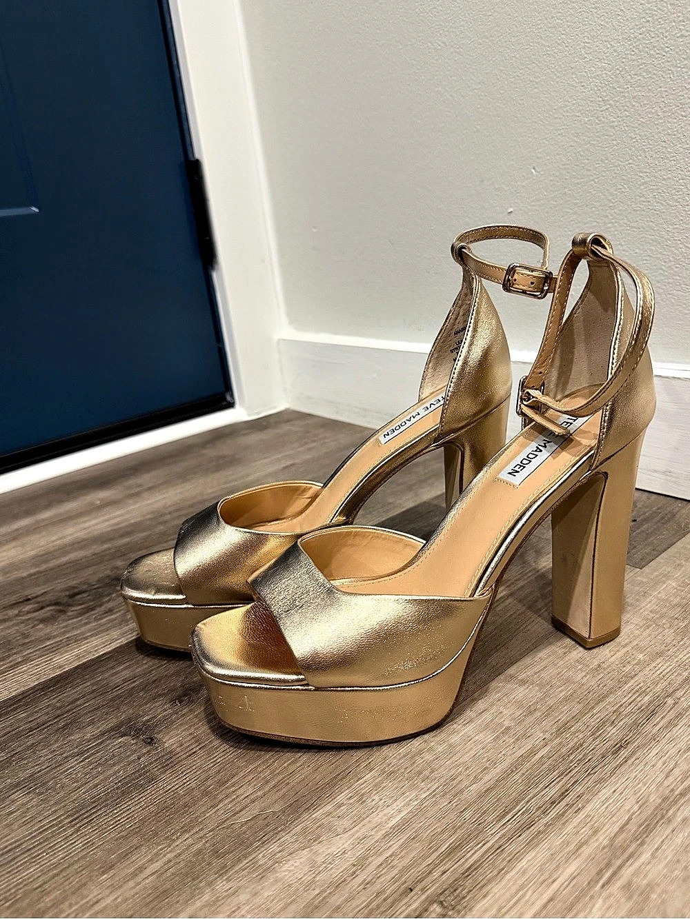 Steve Madden Ana Metallic Platform Heels in Gold